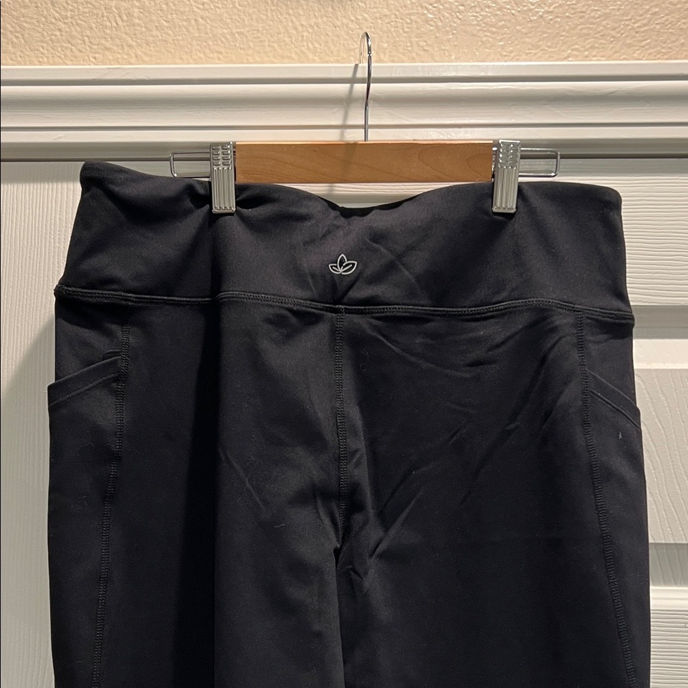 Elegant Black Women's flared Leggings - Picture 10 of 11